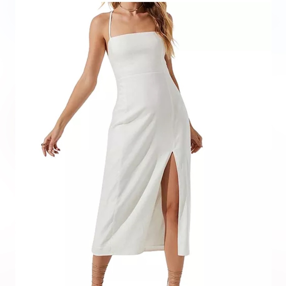 ASTR the label Brayden lace up back midi dress